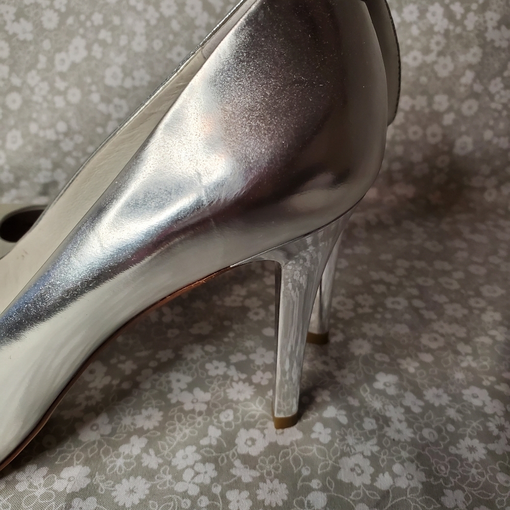 michael kors silver pumps